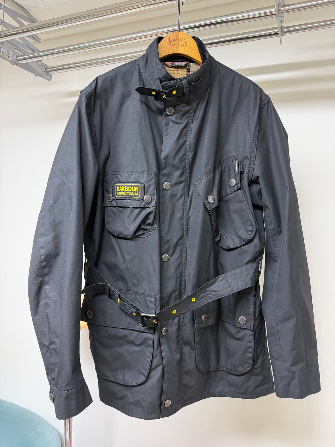 바버 인터네셔널 슬림핏 왁스 자켓 L 상품이미지1