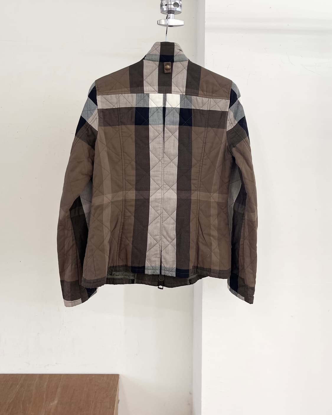 버버리 브릿 퀼티드 플라드 번 자켓 상품이미지6