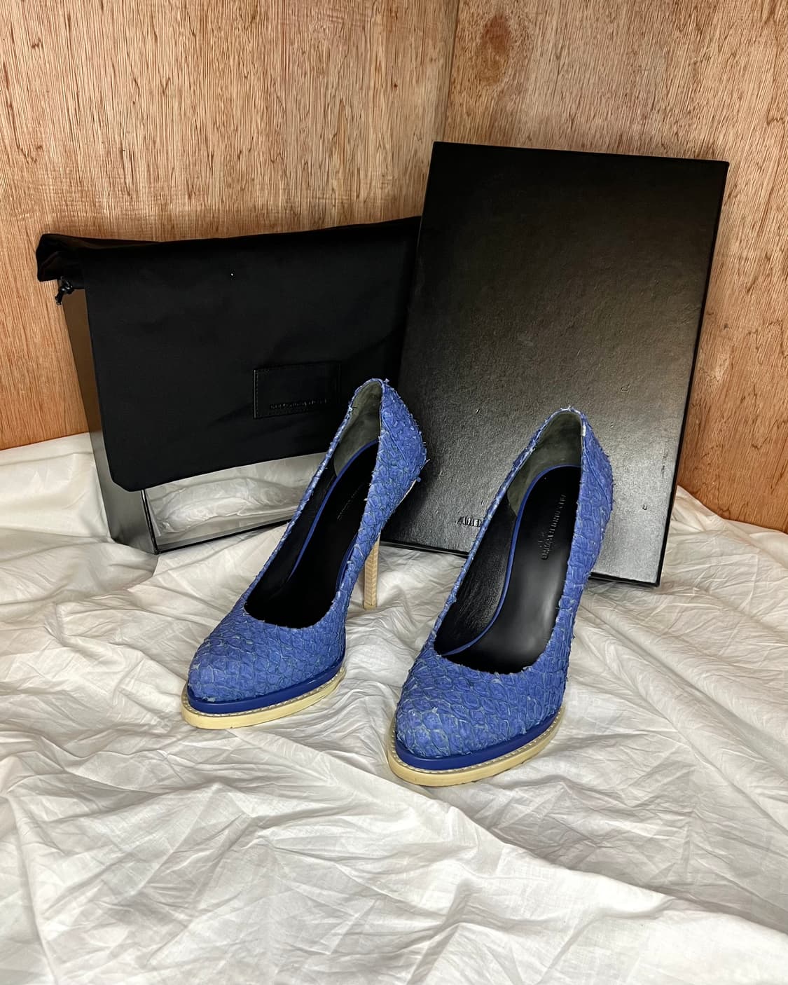 알렉산더왕 블루 파이썬 스틸레토 펌프스 상품이미지2
