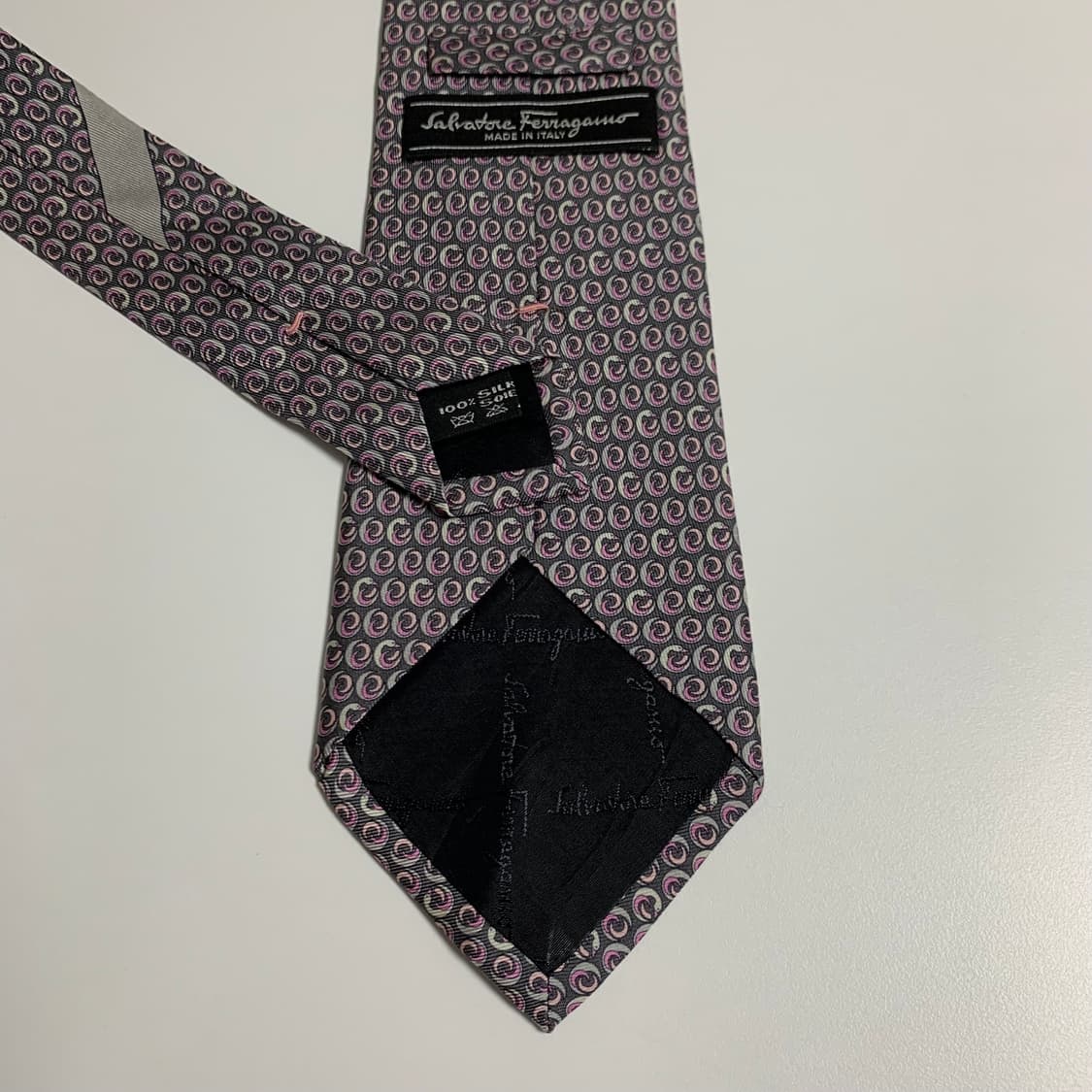 살바토레 페레가모(Ferragamo) 명품 결혼식 혼주넥타이 A+등급 상품이미지6