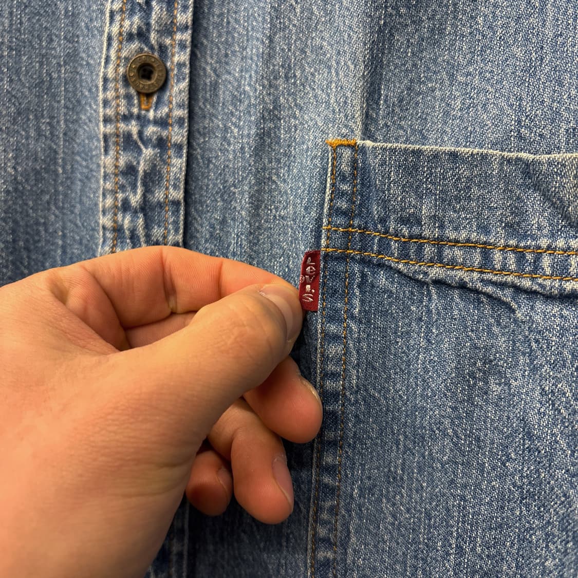 90s 리바이스 워크클로젯 브론즈버튼 투포켓 워싱 데님셔츠N323 상품이미지6