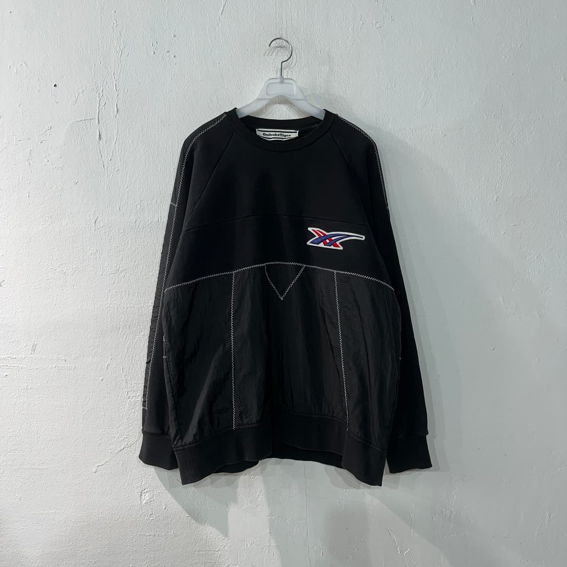 오니츠카타이거 리복 맨투맨 100 상품이미지1