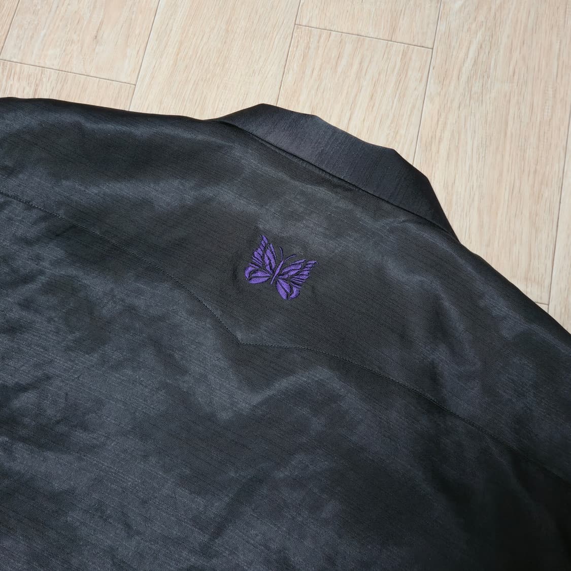 L) 블랙 니들스 숏슬리브 카우보이 원업 폴리 슬럽 사틴 셔츠 상품이미지7