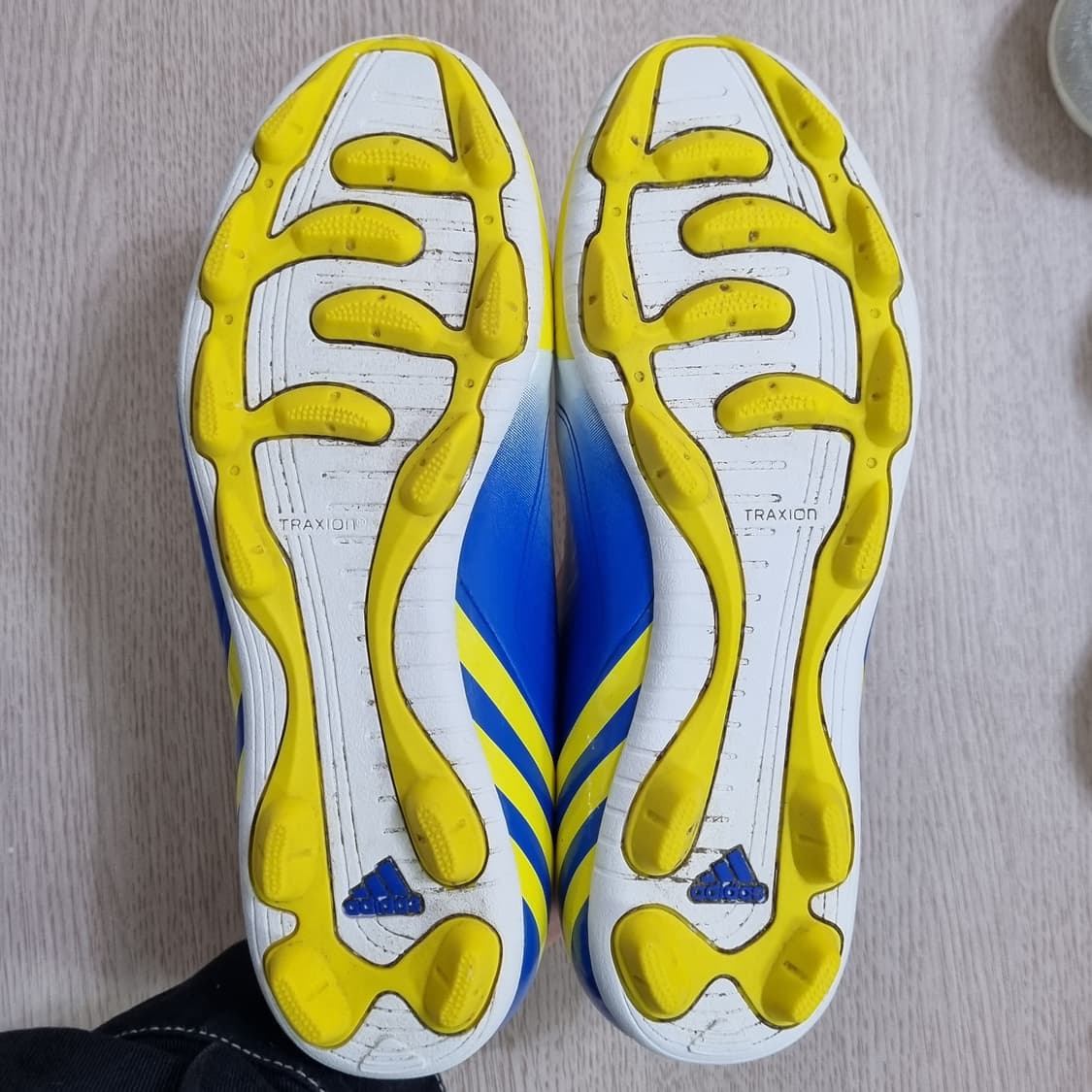 아디다스 프레데터 앱솔리온 축구화 235 상품이미지3