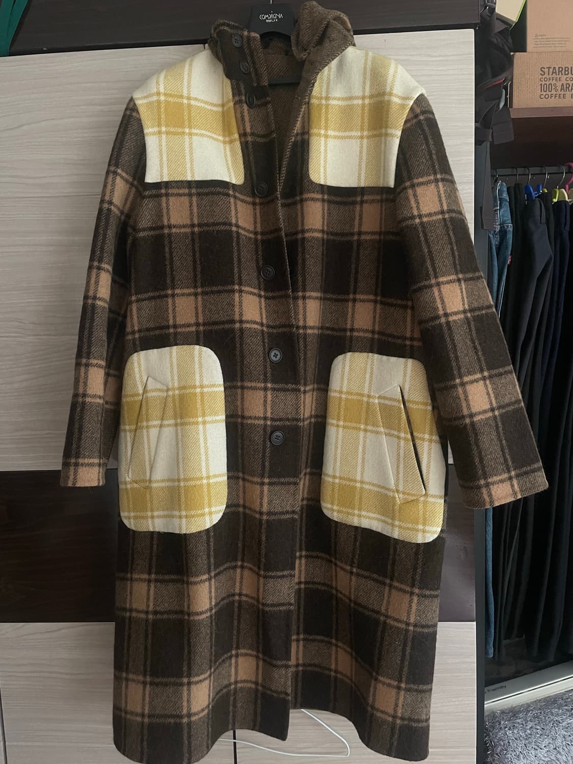 펜디 리버시블 후드 코트 상품이미지1