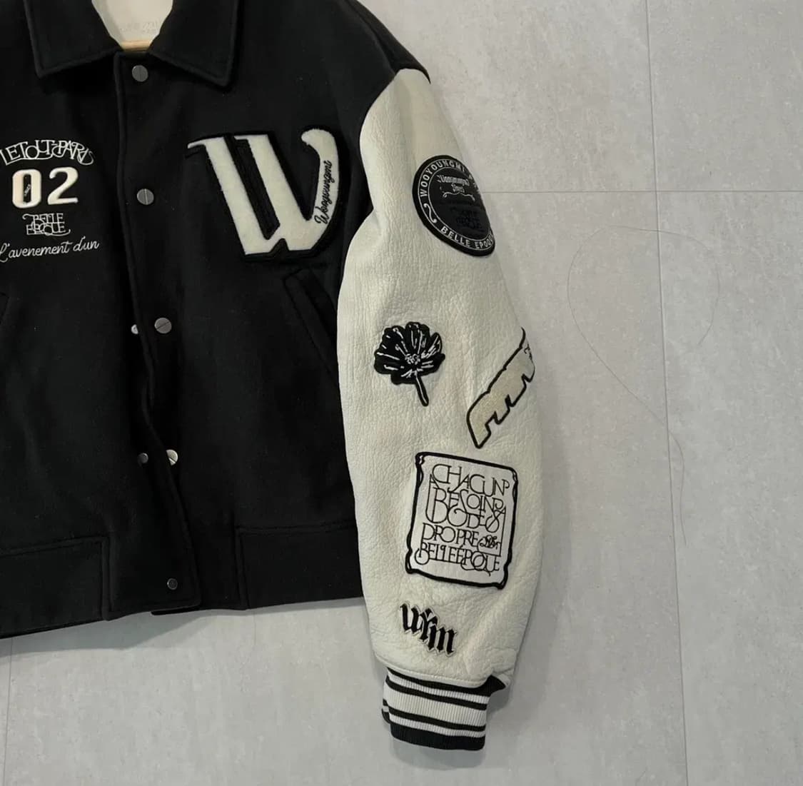 우영미 그레이 바시티 자켓 상품이미지3