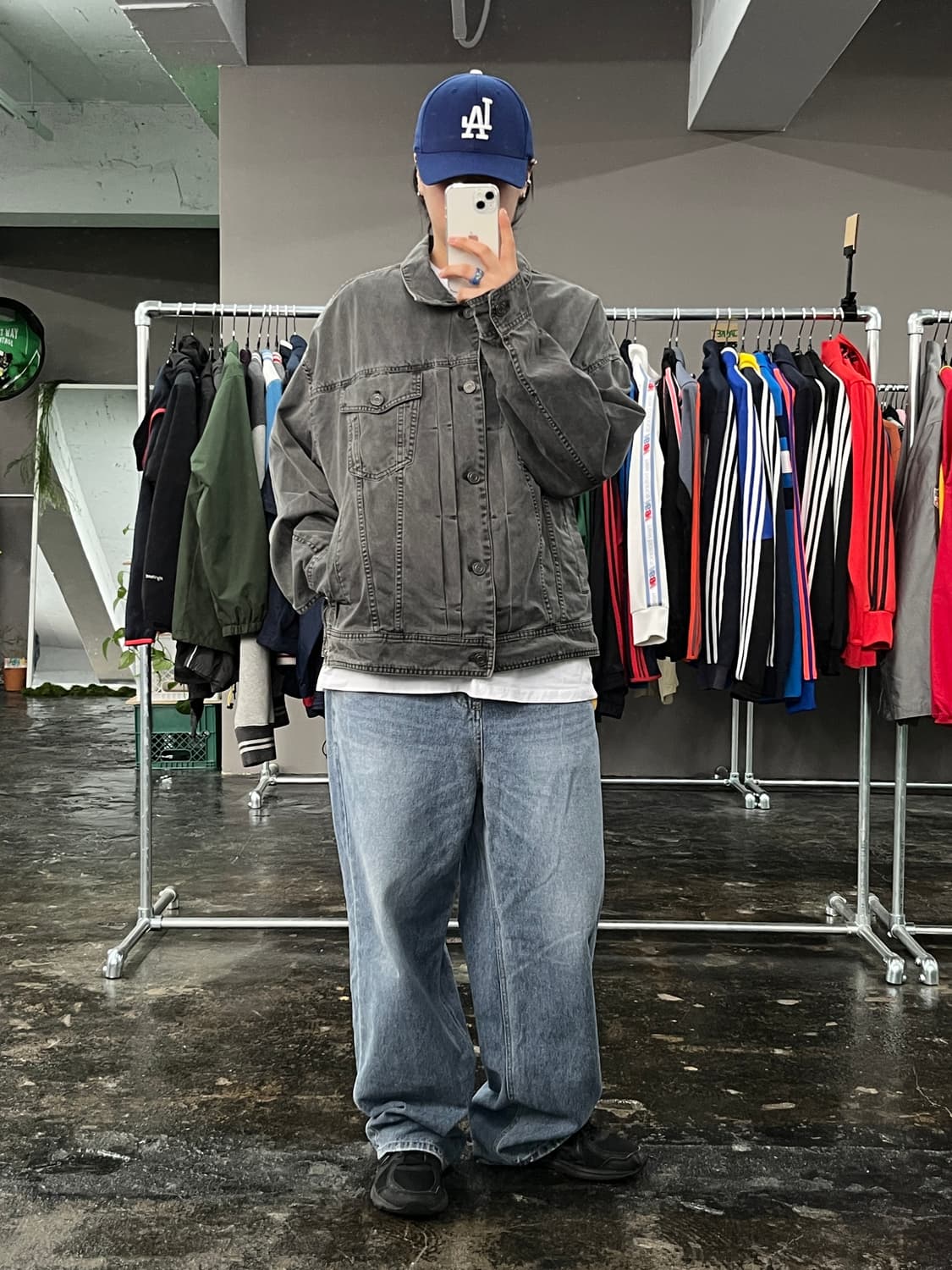 준지 워싱 오버핏 데님 트러커 자켓 상품이미지3