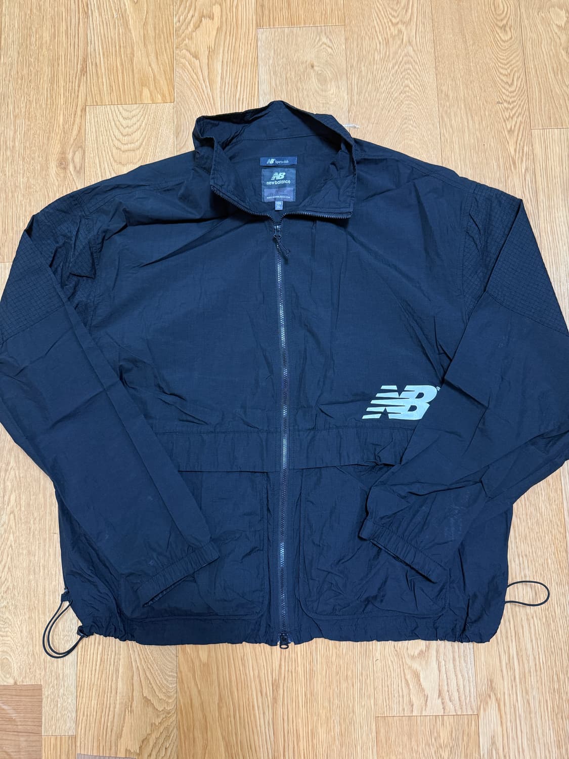 New balance 바람막이 상품이미지1