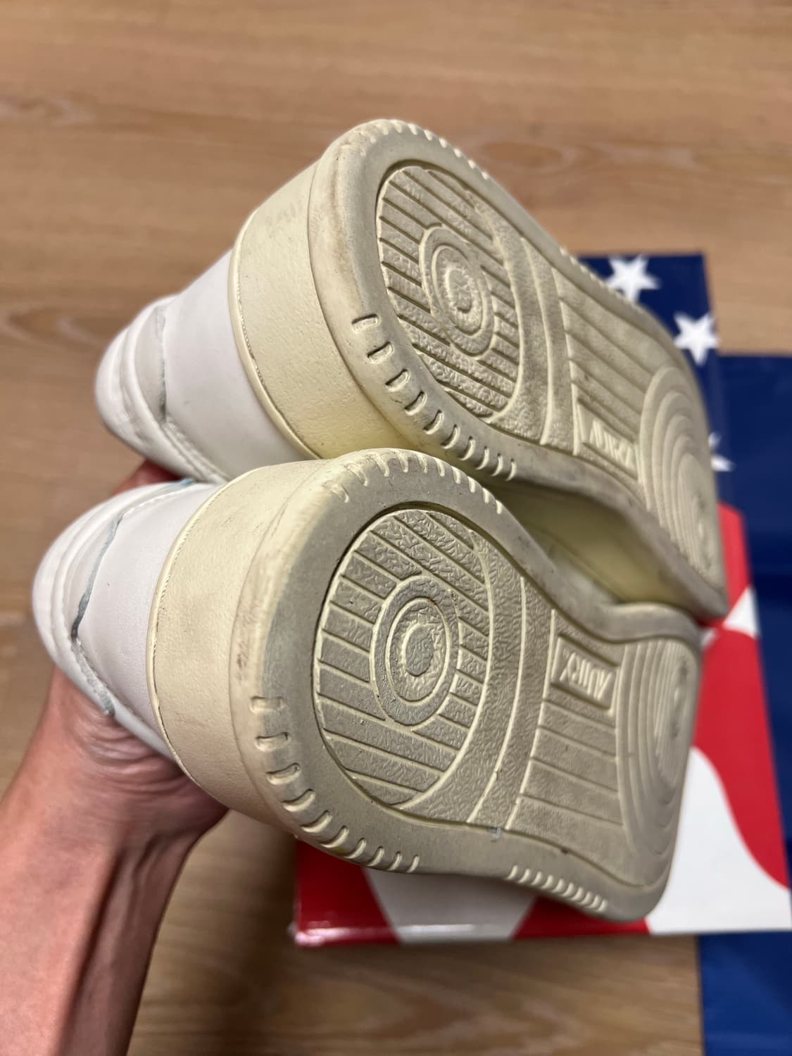 오트리 스니커즈 상품이미지6