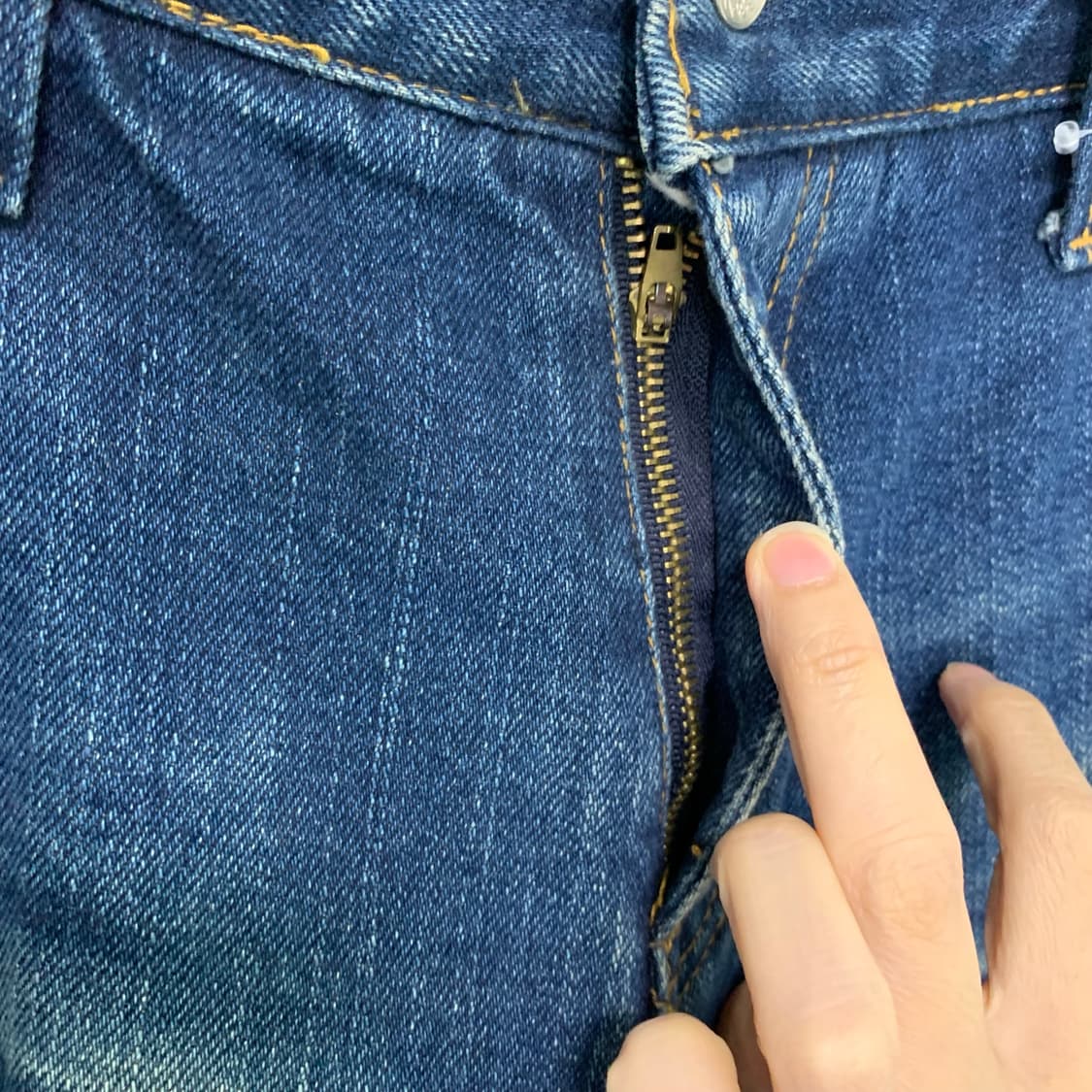 돌체앤가바나 은장로고패치 지퍼 데미지디테일 워싱데님 중청 반바지 35인치 상품이미지9