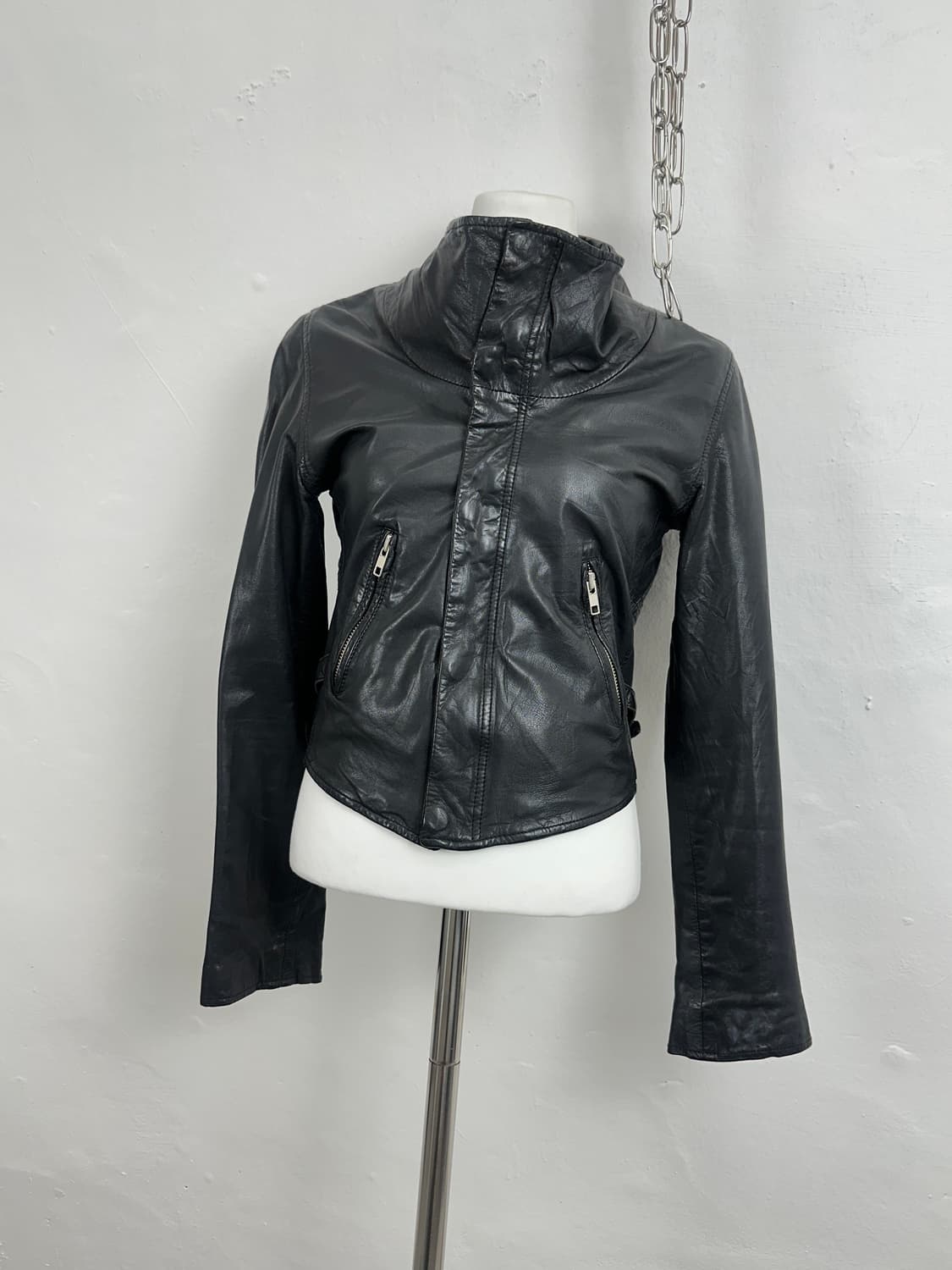 High-Neck Cropped Goatskin Jacket 상품이미지2