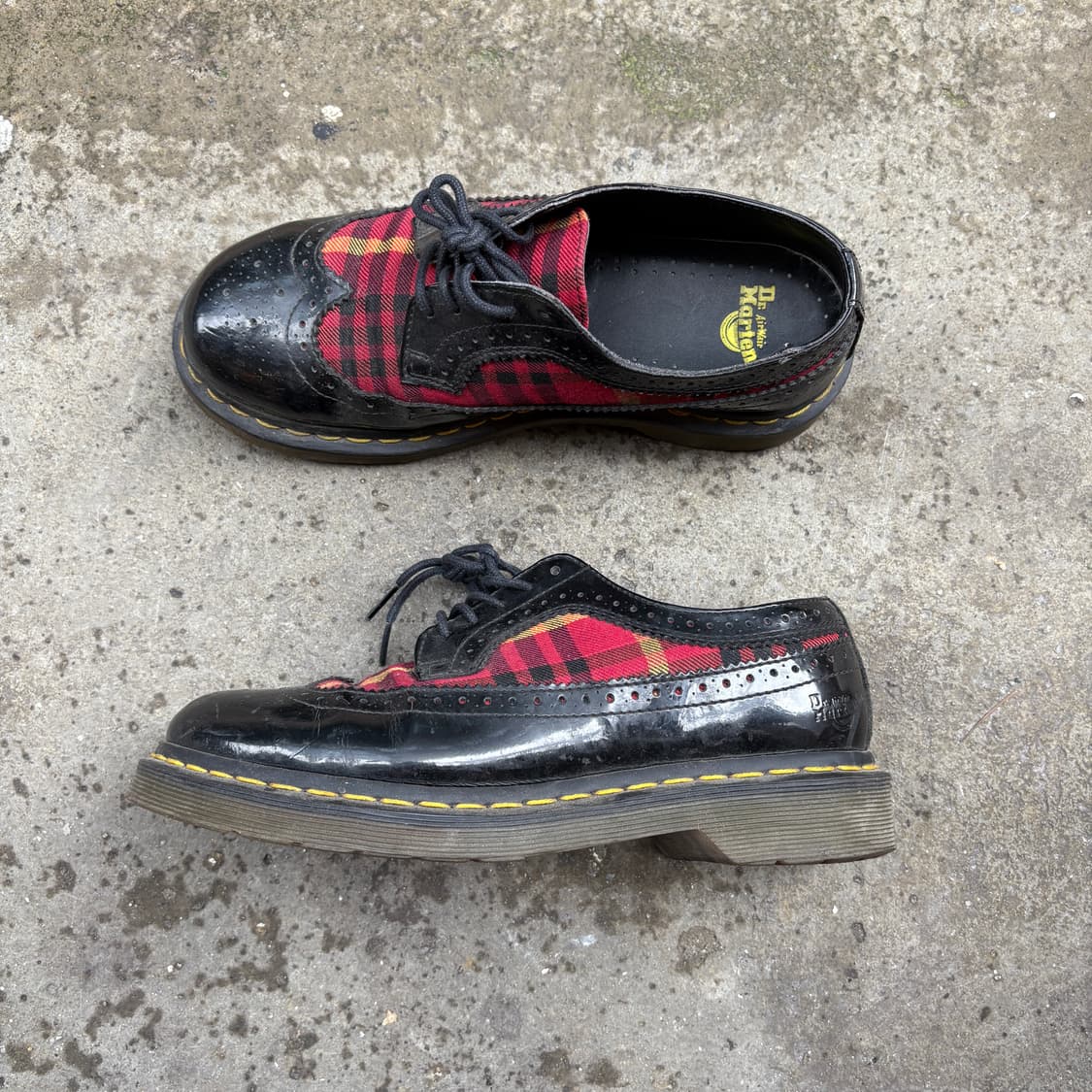 Dr. Martens 닥터마틴 윙팁 로퍼 (250) 상품이미지1