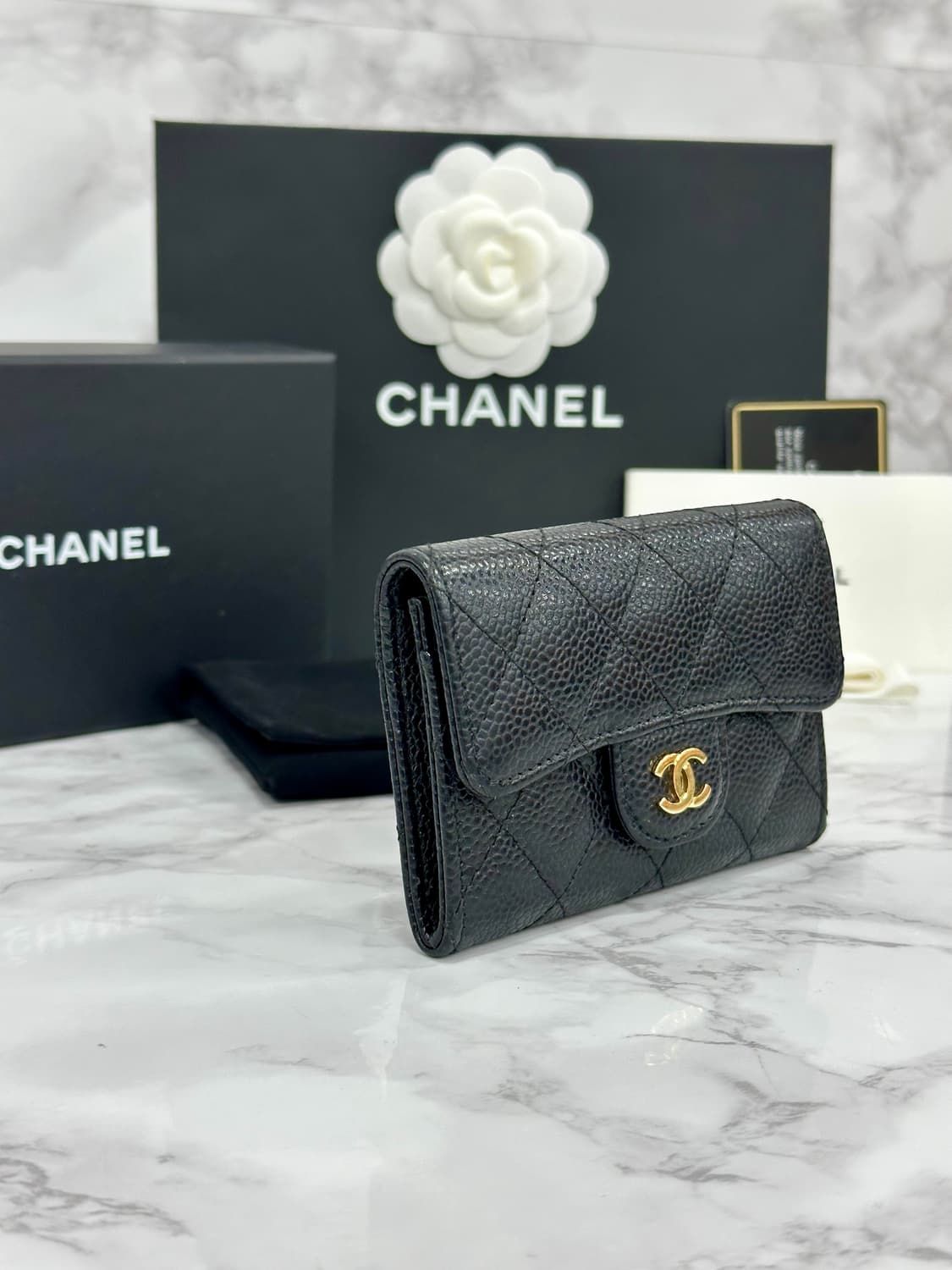 샤넬 클래식 케이버 카드지갑 금장 상품이미지4