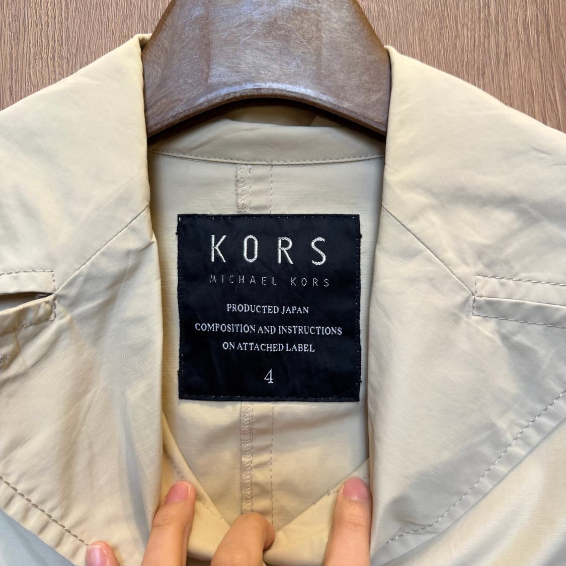 마이클 코어스 트렌치 자켓 더블 버튼 플랩 포켓 디테일 베이지 상품이미지5