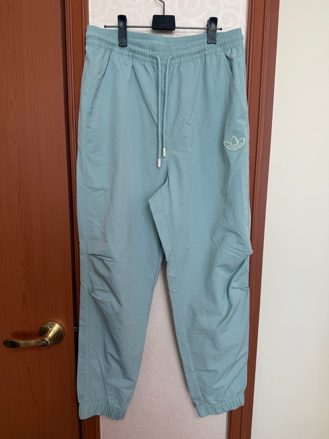 아디다스 아디컬러 트랙팬츠 스카이블루 상품이미지3