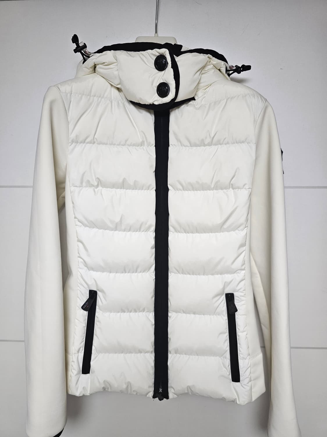 몽클레어 21ss 그레노블 후드패딩(S/정품/민트급상태) 상품이미지1