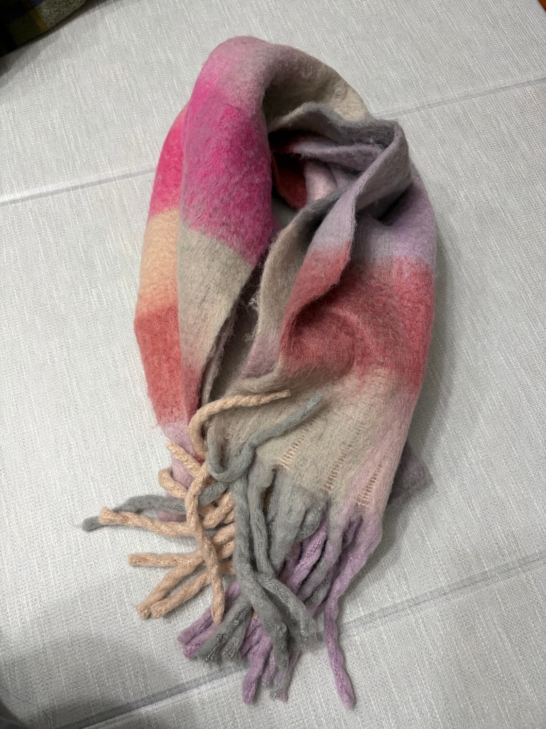 아크네st 체크 패턴 머플러 상품이미지1