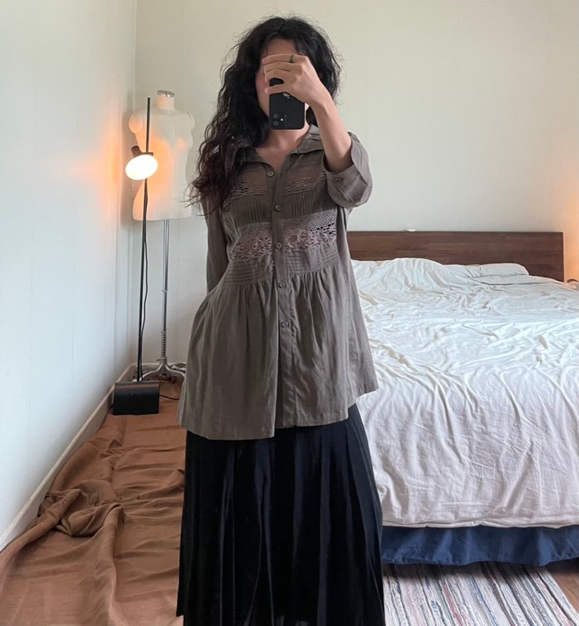 레이스 디테일 그레이브라운 롱 블라우스 (새상품) 상품이미지7