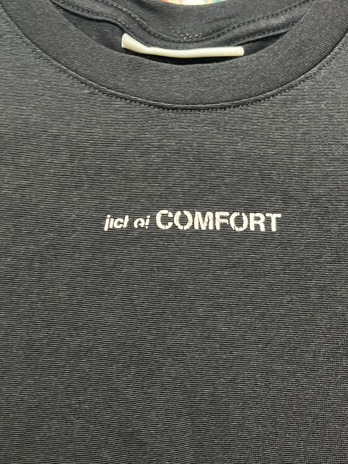 지초이 24-003 ROUNDED HEM T-SHIRT (BLACK) 상품이미지2