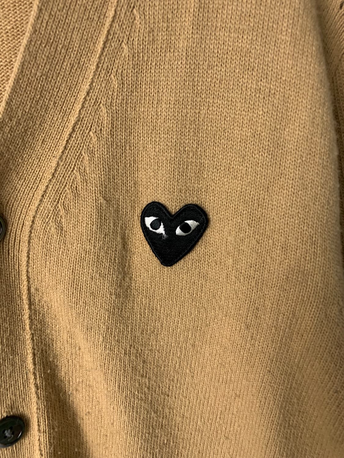 꼼데가르송 플레이 와펜 베이지 니트 가디건 상품이미지3