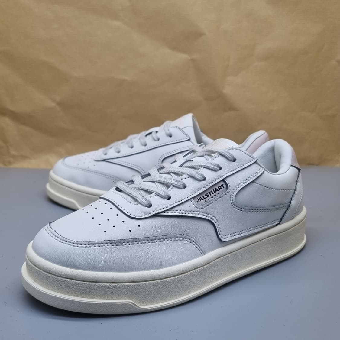 질스튜어트 여성가죽스니커즈240 상품이미지1