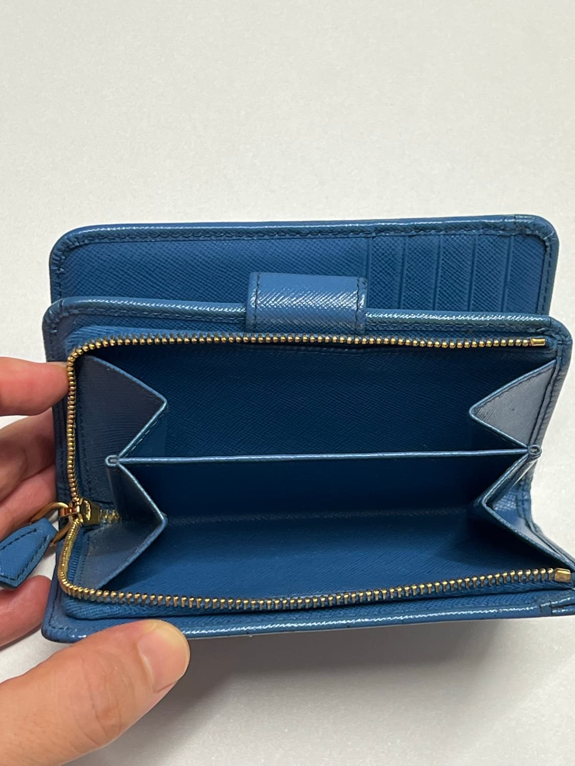 프라다 반지갑 블루 정품 상품이미지5