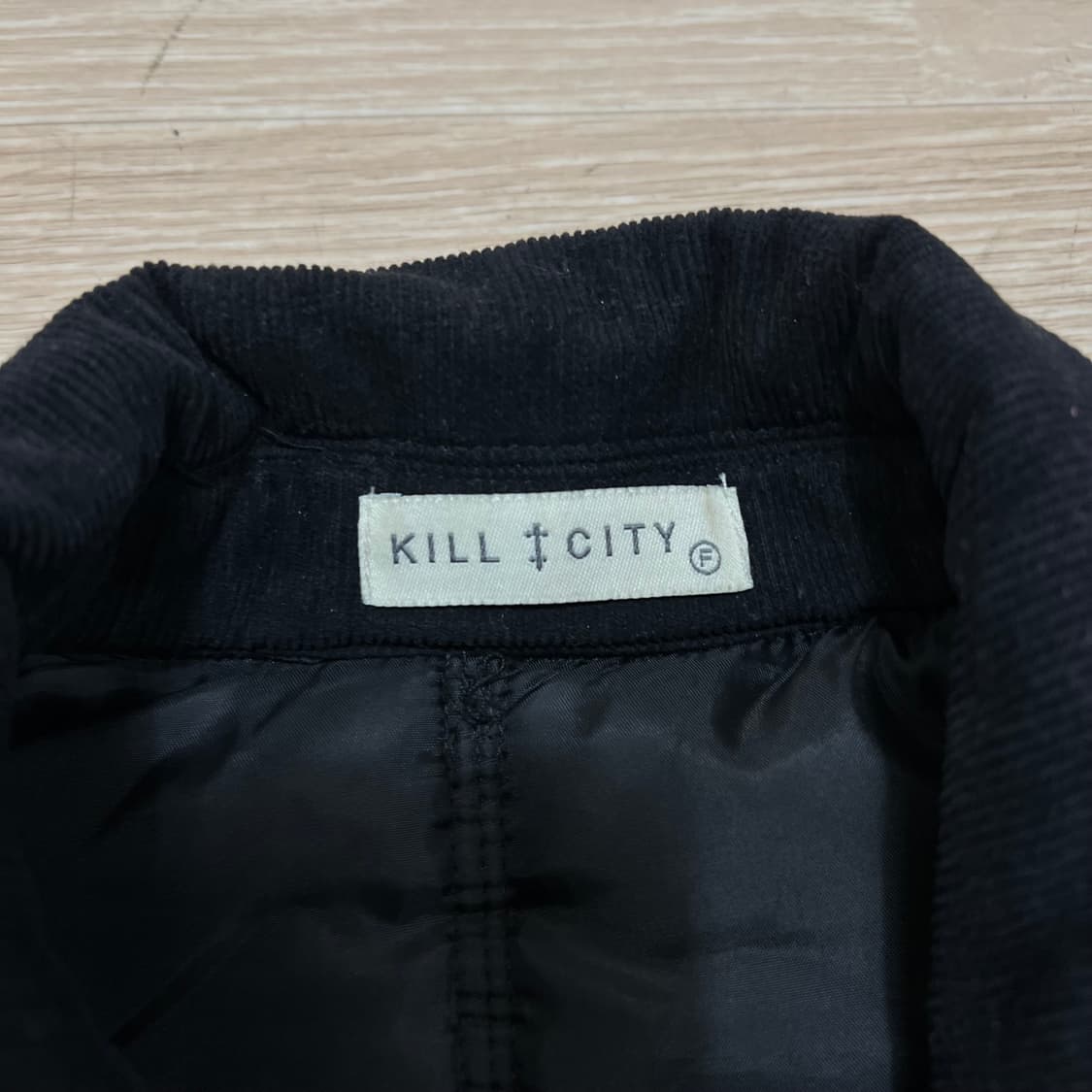 킬시티 코듀로이 카라 경량패딩 퀼팅점퍼 [블랙]  L/100 상품이미지4