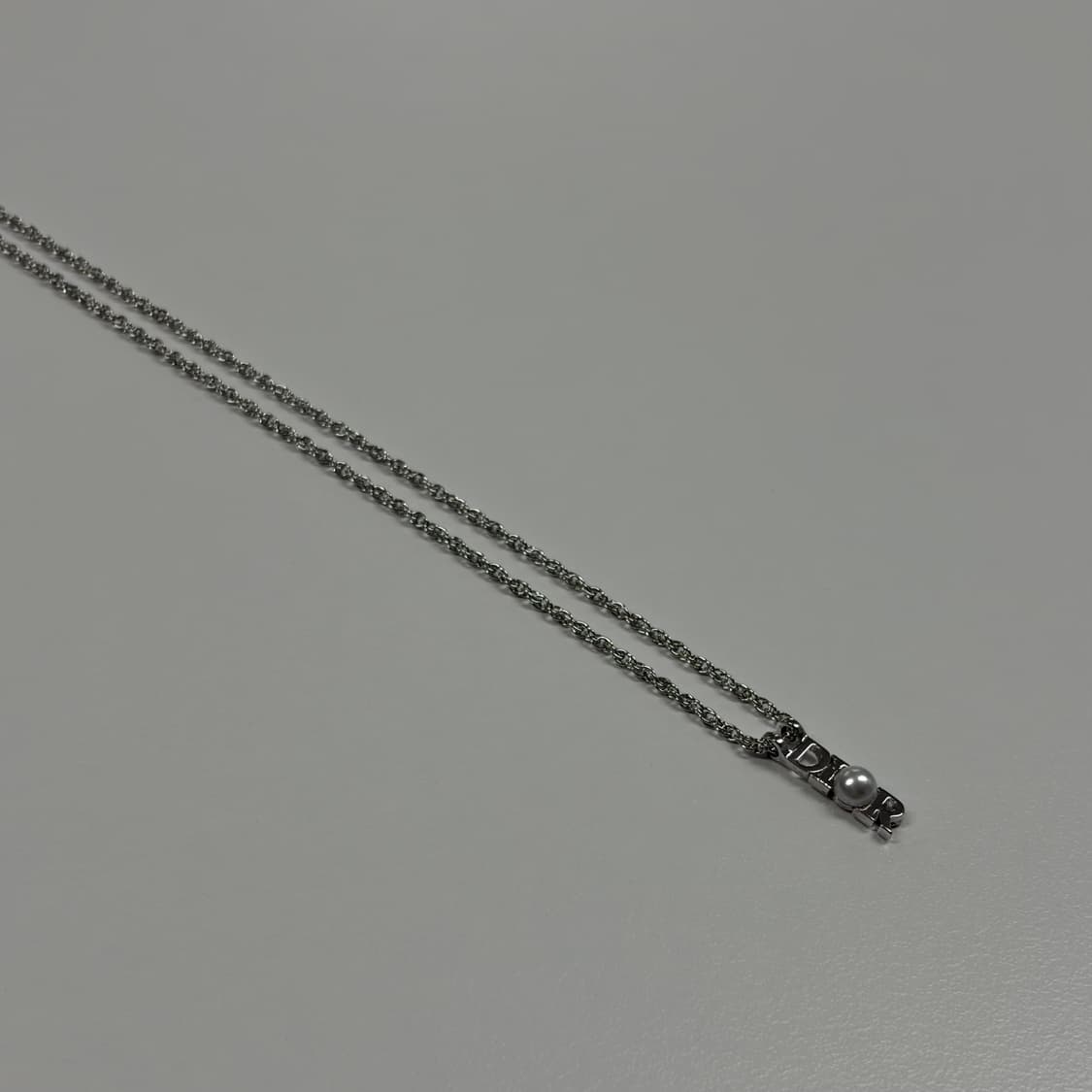 디올 이니셜 진주 목걸이 상품이미지7