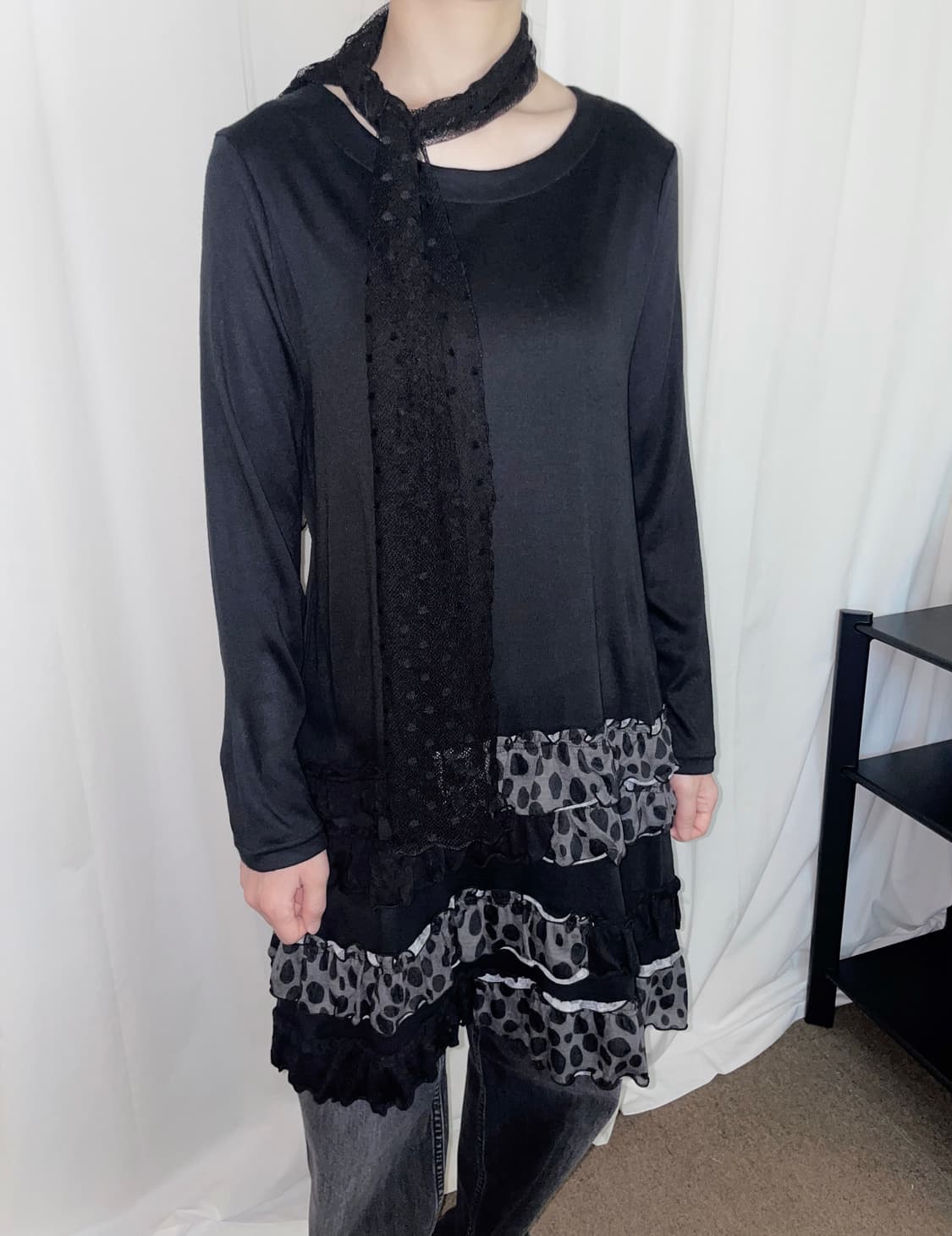 Frill Point Long Sleeve - Black 상품이미지1
