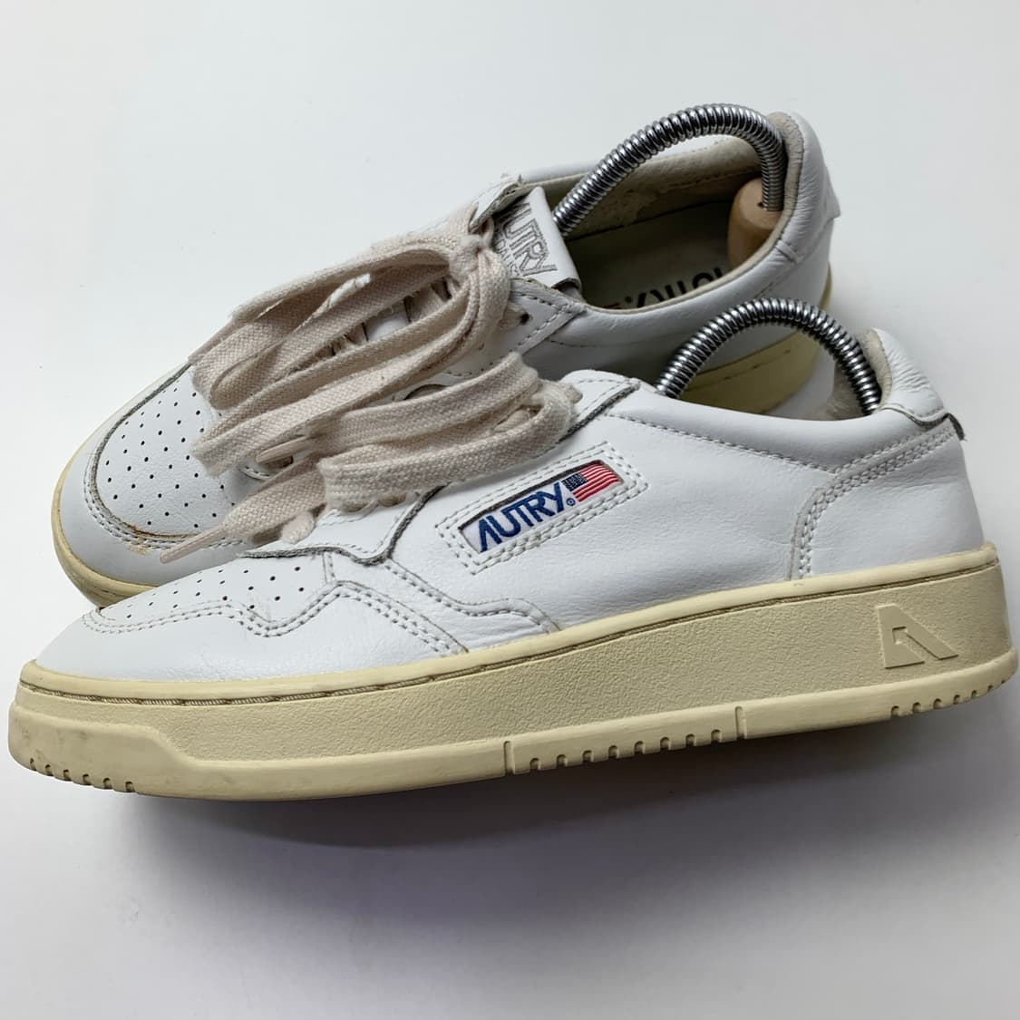 [37/정품] 오트리 메달리스트 로우 운동화 신발
 상품이미지1