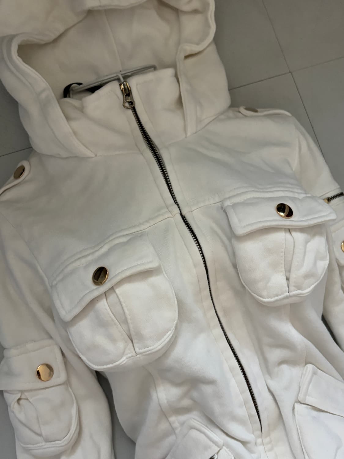 • Ivory Cargo Pocket Hooded Zip-Up 상품이미지4