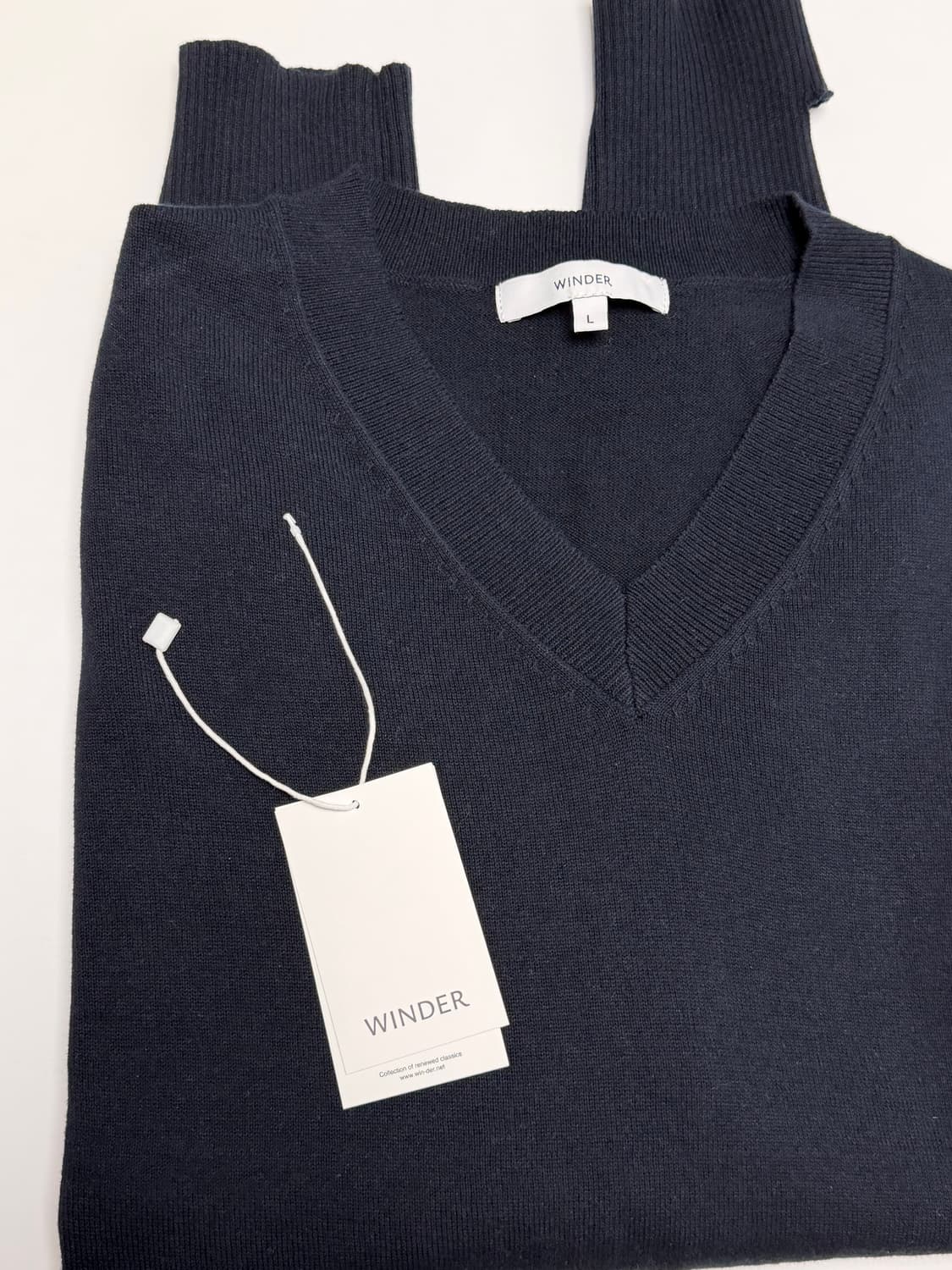 [L] 윈더 슬리브컷 브이넥 니트 네이비 상품이미지5