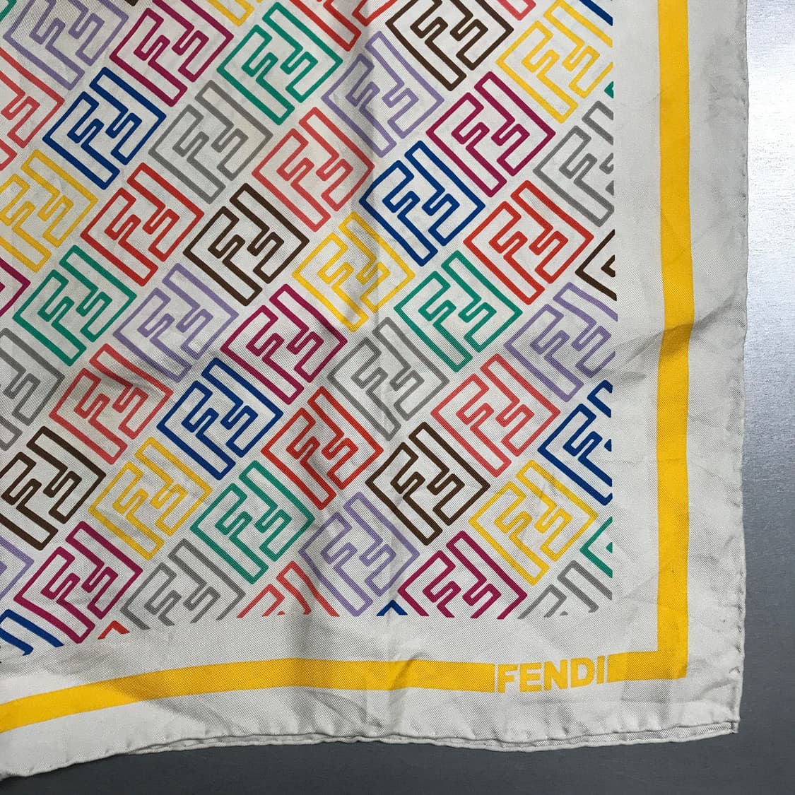 펜디 로고 실크 스카프 상품이미지3