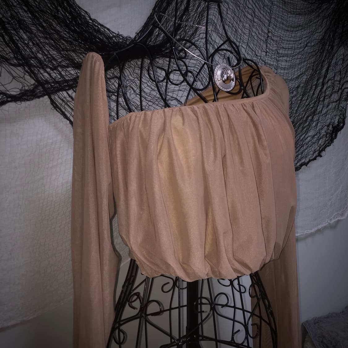 갸루 see-through shirring off-shoulder Top 상품이미지3