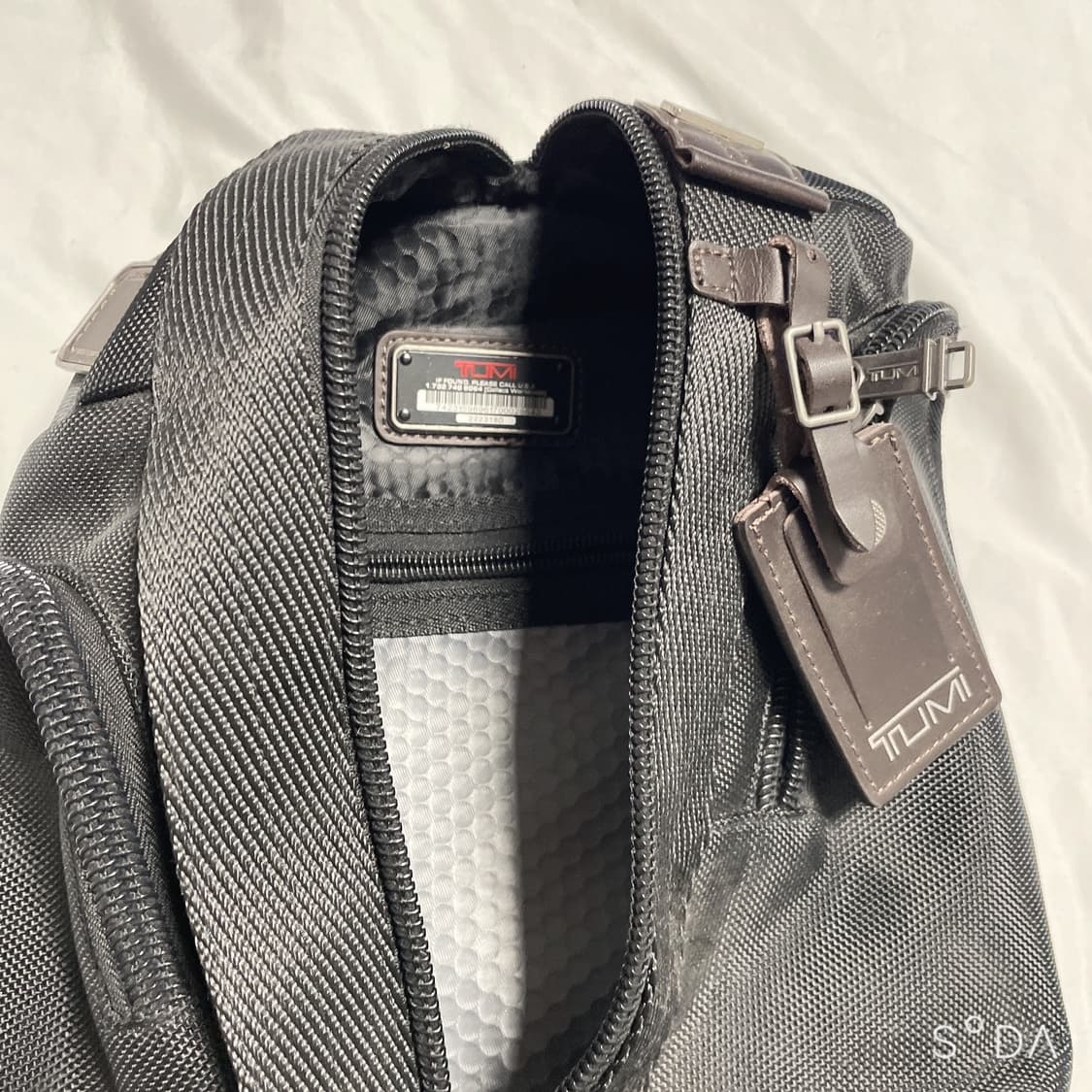 투미 알파 브라보 슬링백 상품이미지7