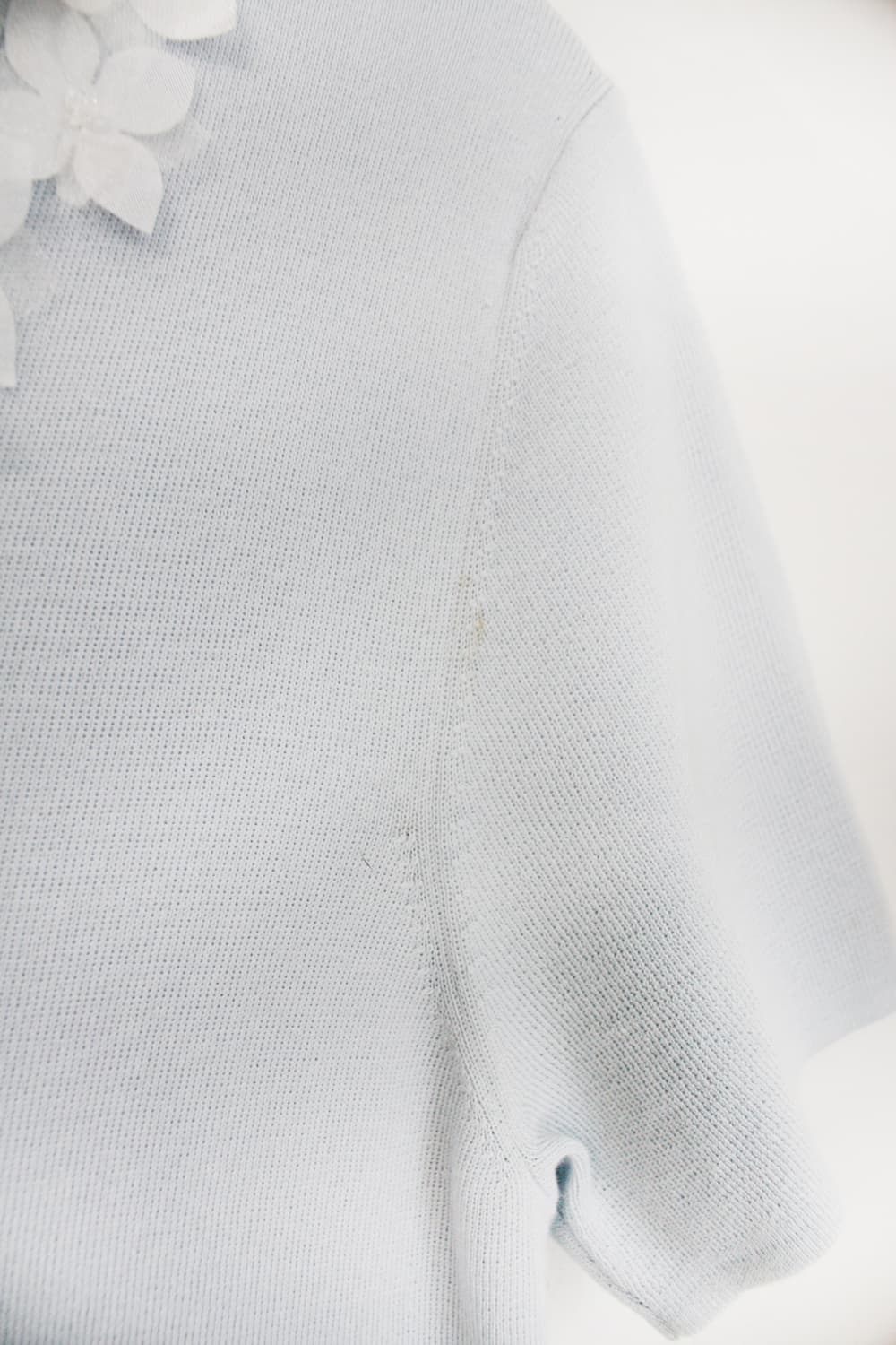 Floral V-Neck Knit Tee 상품이미지4