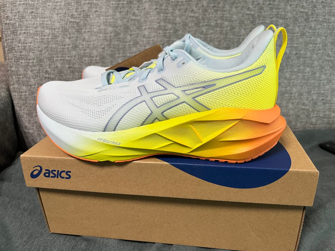 260)정가 이하 공홈 새상품 아식스 노바블라스트5 써니시즐 상품이미지1