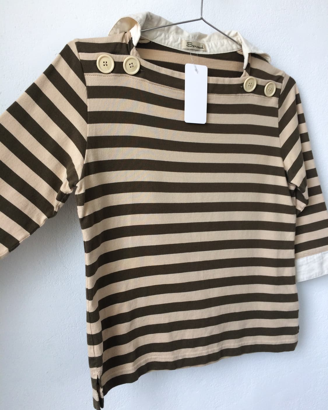 Button point stripe pattern top 상품이미지4