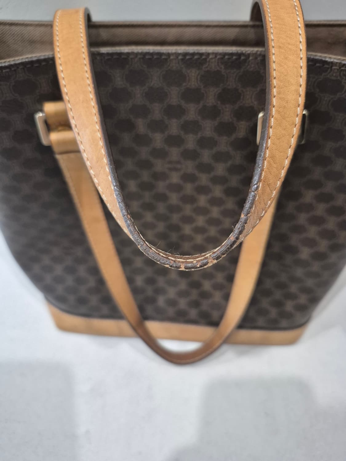 셀린느 정품 마카담 토드백 팝니다  상품이미지3