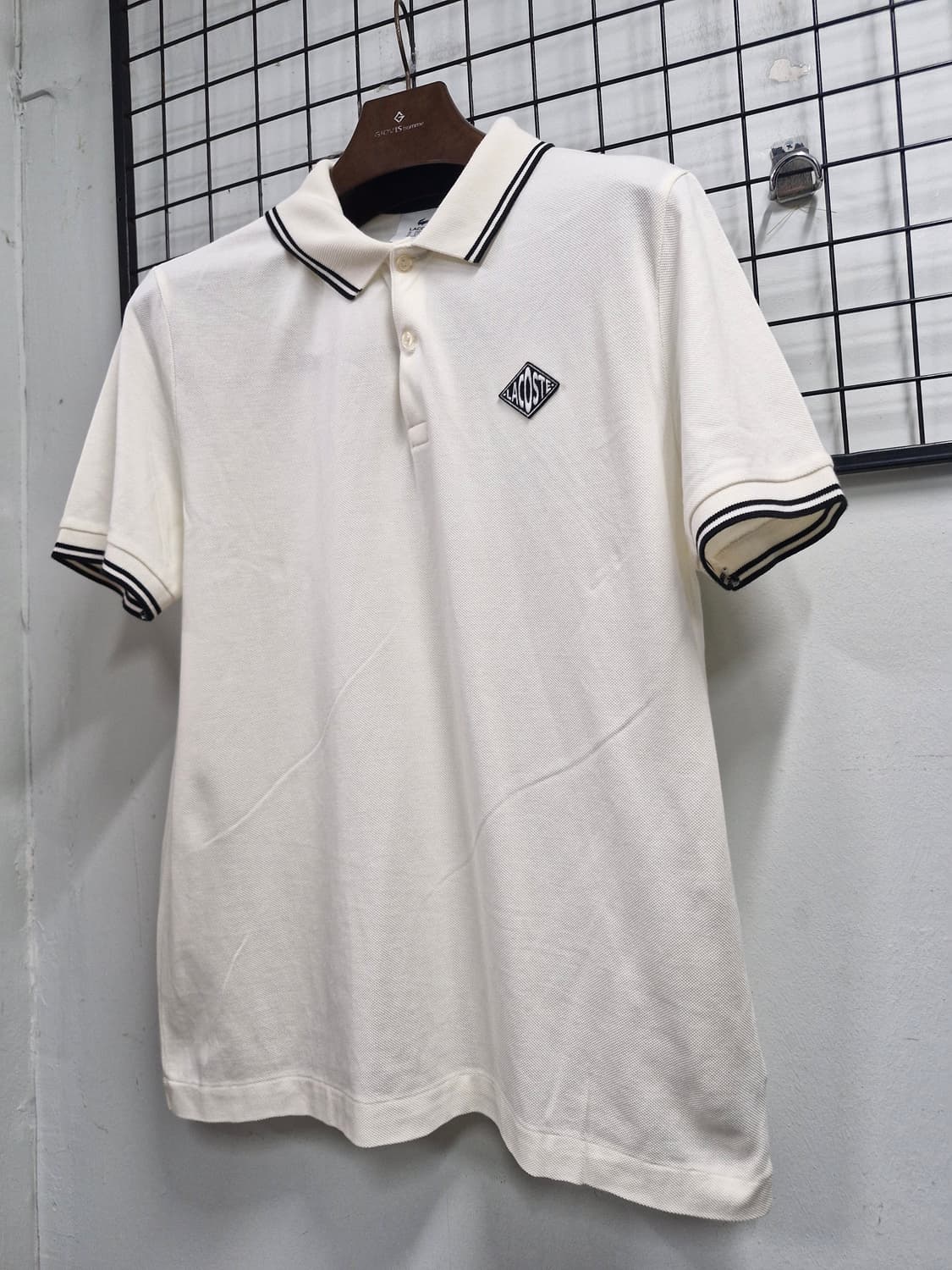 105XL 라코스테 카라 반팔티 아이보리. 상품이미지3