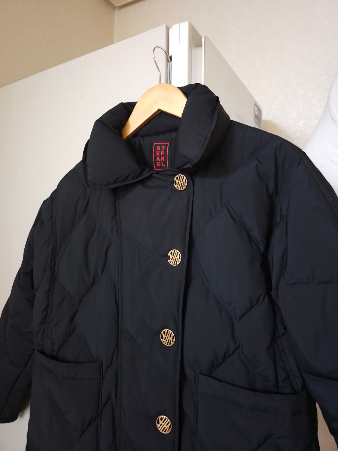 스테파넬 블랙 퀼팅 다운 패딩 상품이미지2