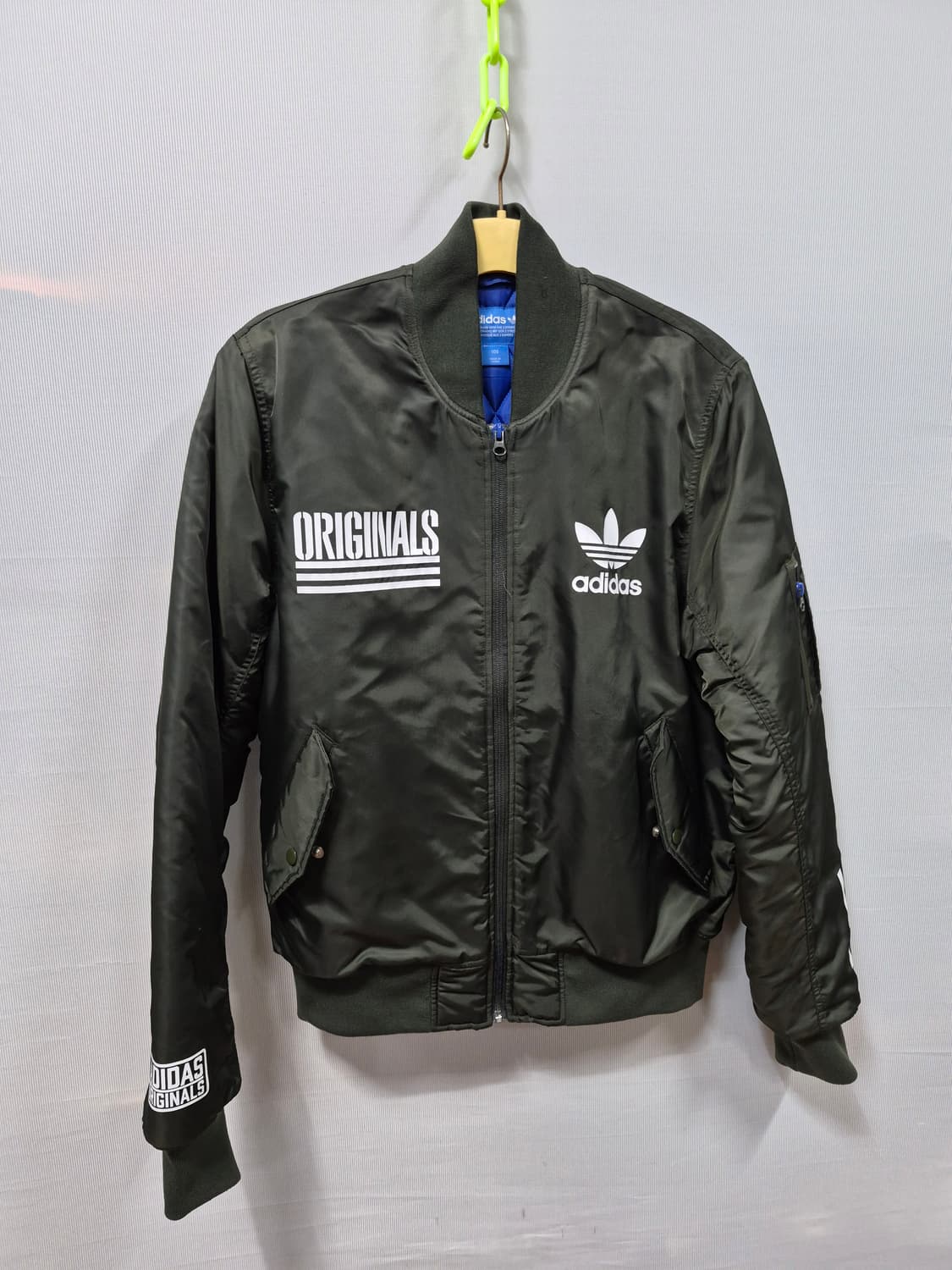 아디다스 오리지널스 봄버 자켓 카키색 남성100 상품이미지1