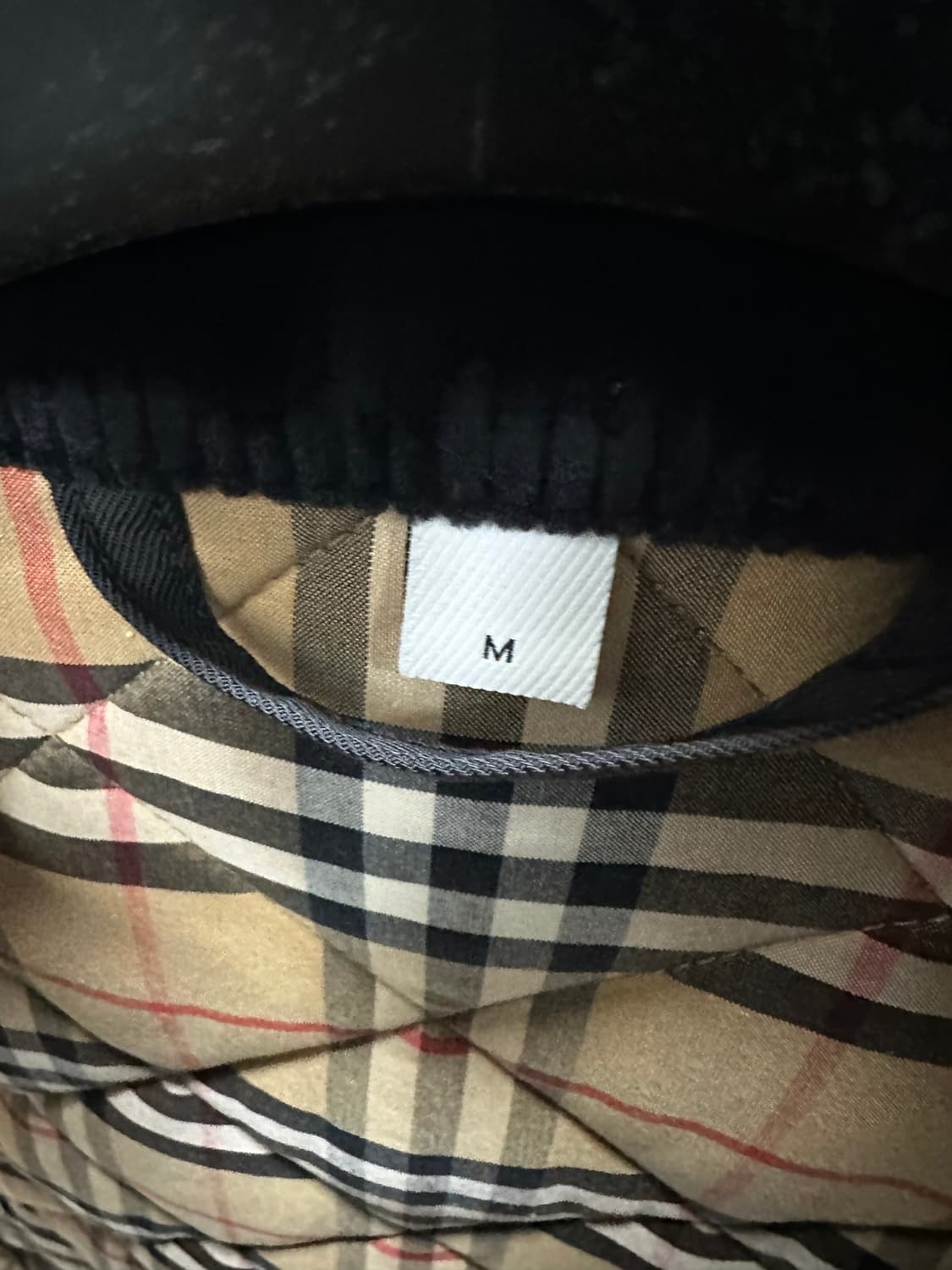 버버리 다이아몬드 퀼팅 하이넥 패딩조끼 ( 105 ) 상품이미지7