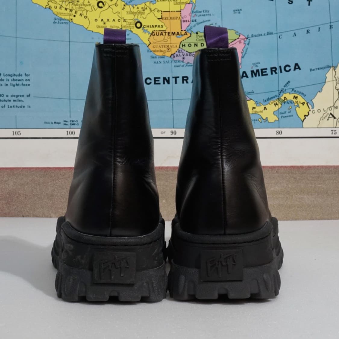 이티스 레이븐리 레더 집업 부츠 상품이미지6