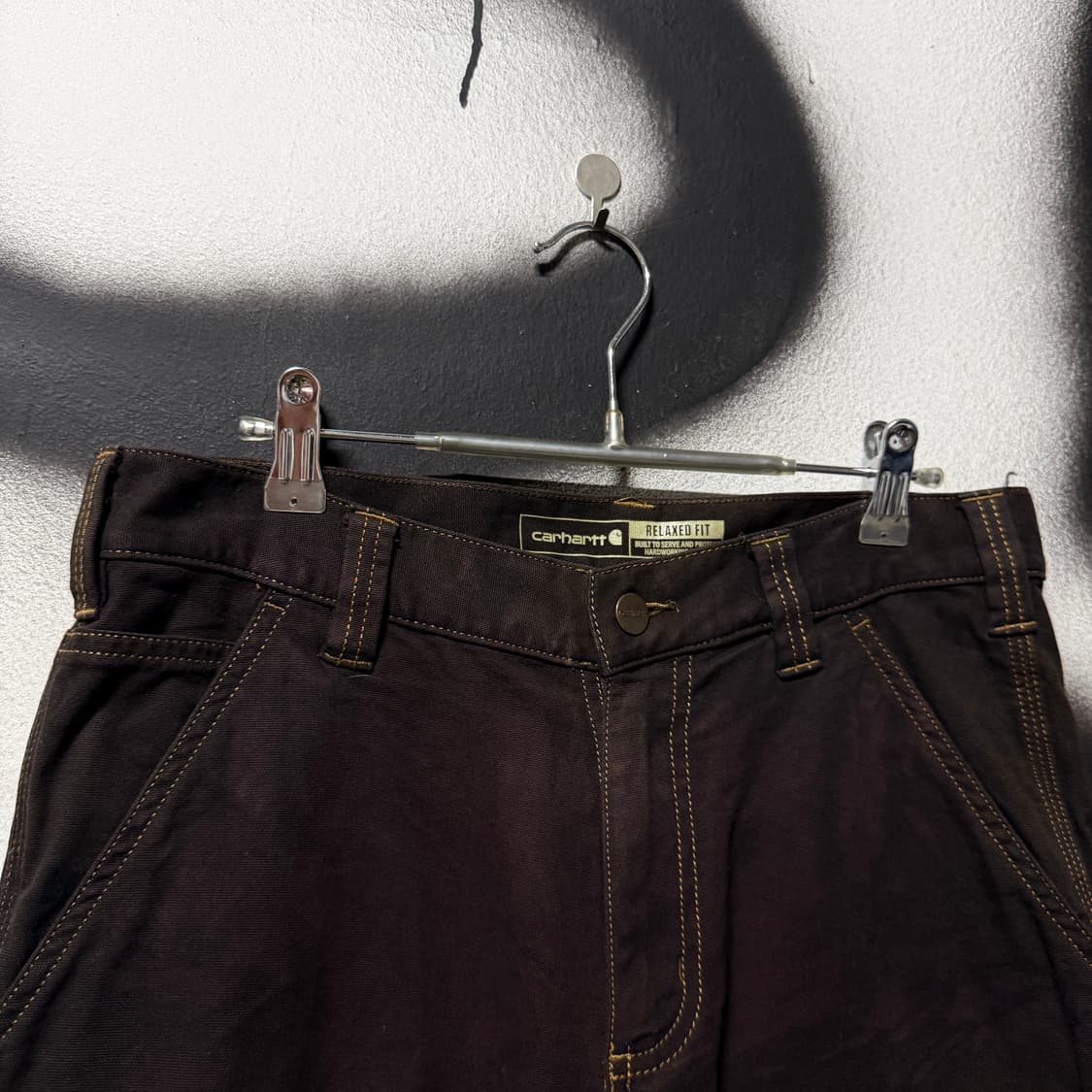 칼하트 릴렉스 핏 원 포인트 카펜터 디테일 와이드 쇼츠 팬츠 브라운 상품이미지4