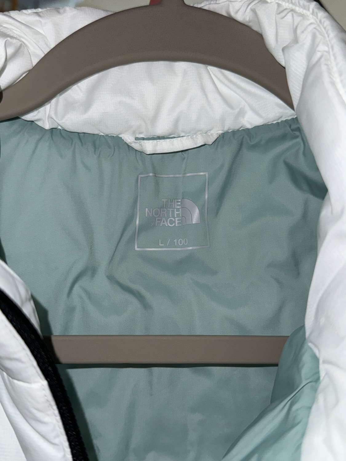 노스페이스 경량 패딩 상품이미지3