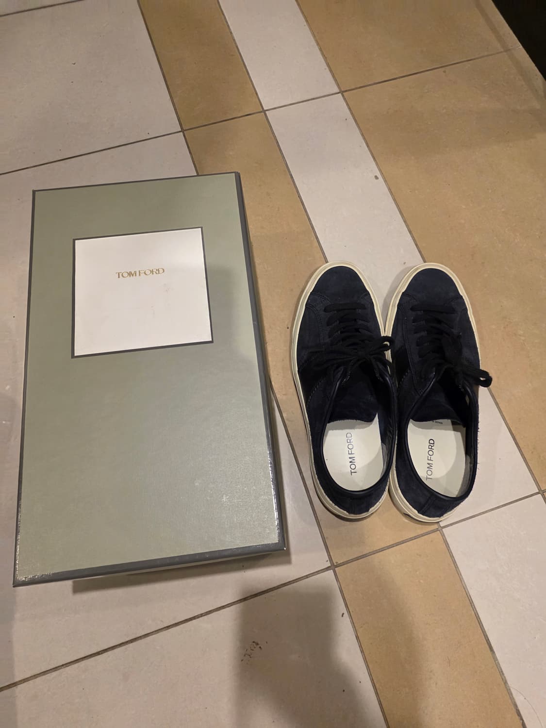 톰포드 스웨이드 캠브리지 스니커즈 네이비 상품이미지8