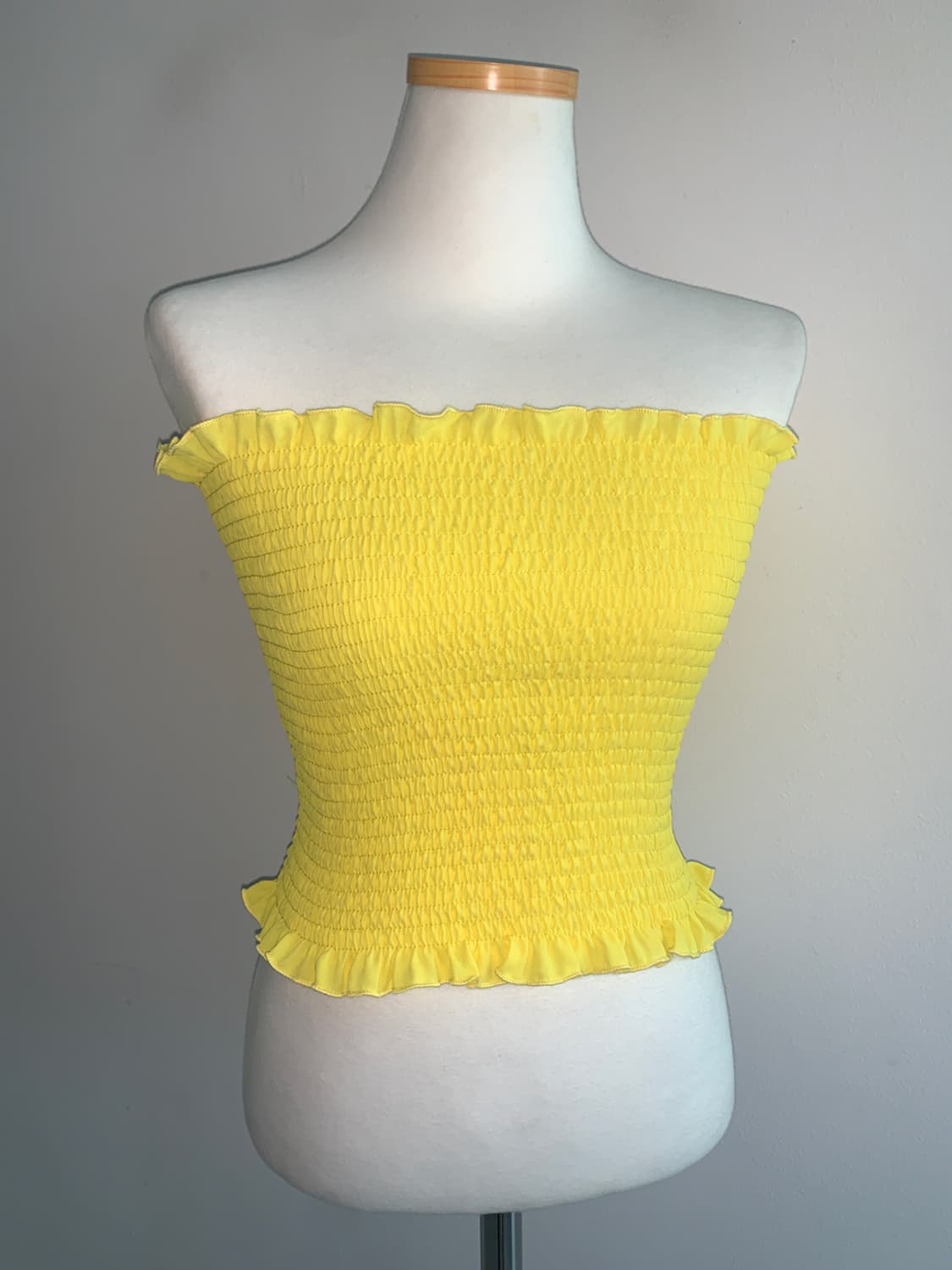 Smocked sleeveless top(yellow) 상품이미지3