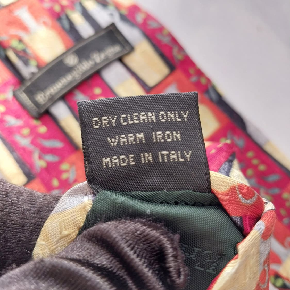 제냐 실크 레드 그래픽 모티브 넥타이 9.9cm A+등급 K1659 상품이미지10