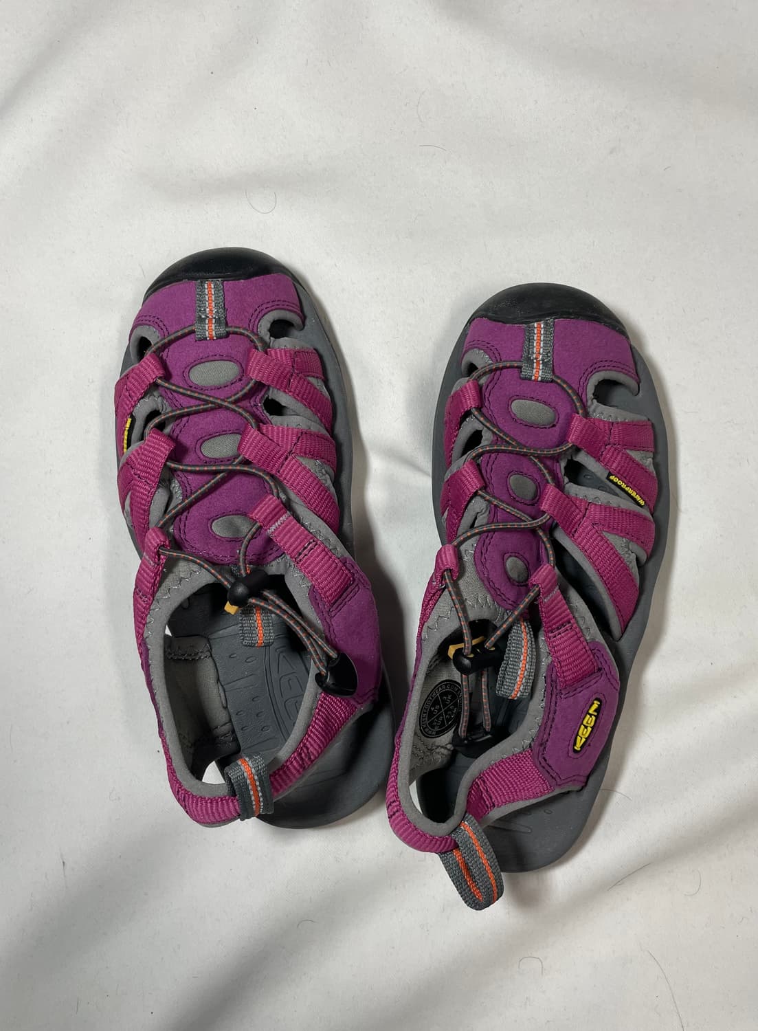 킨 KEEN 워터프루프 샌들 상품이미지1